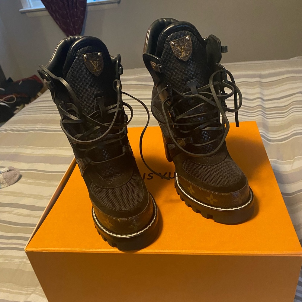Brand New Designer Boots! - Picture 5 of 5